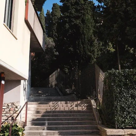 Lejlighed Dimora Ponte Pietra *